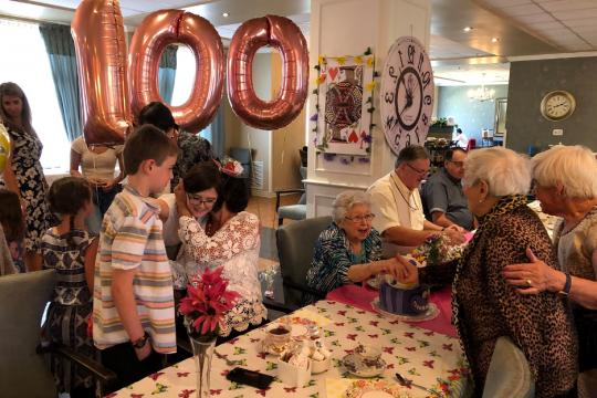 100